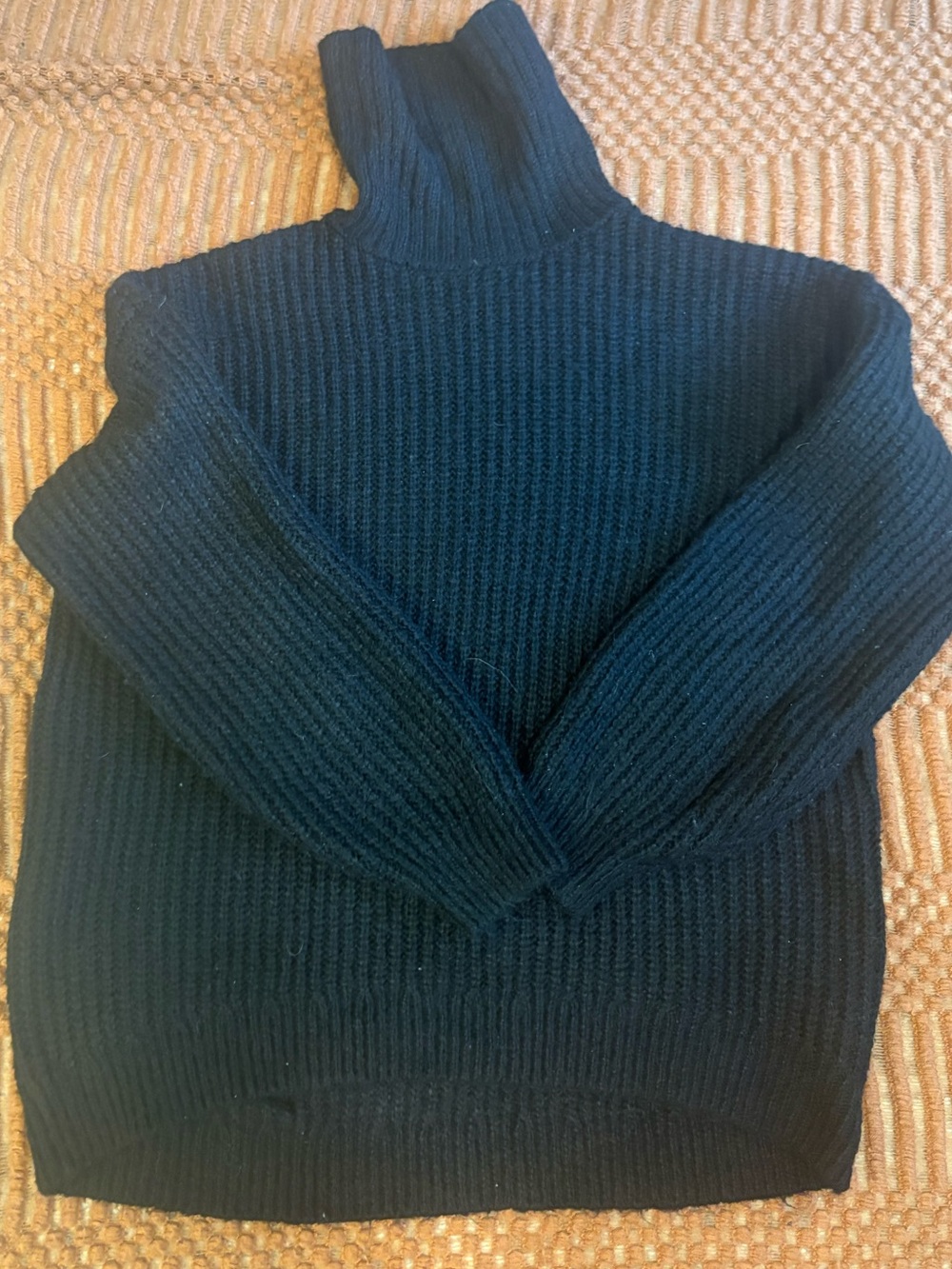 Old Navy Black Chunky Knit Turtleneck Tunic Sweater – Size Medium